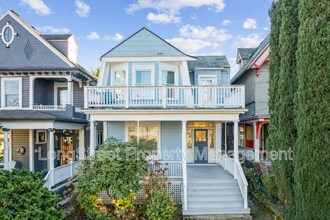 Building Photo - 2338 NW Hoyt St