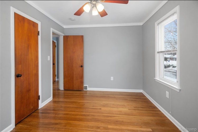 Building Photo - 242 Preston Ave