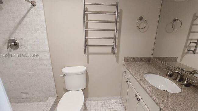 Building Photo - 255 Poinciana Island Dr