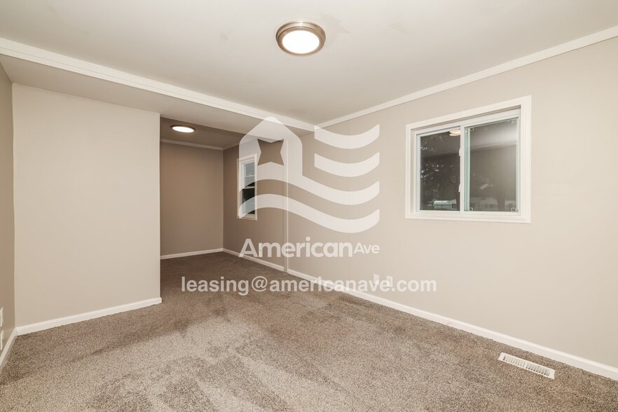 Building Photo - 4509 W Venetian Way