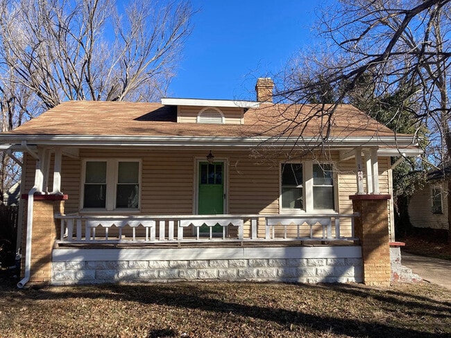 Primary Photo - 3 bed 1 bath home for rent