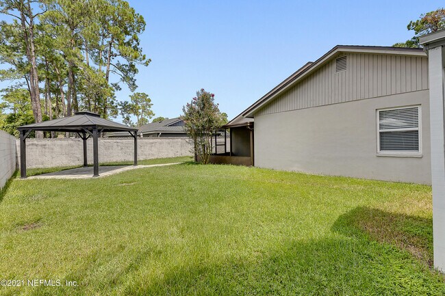 Building Photo - 10654 Casa Grande Dr