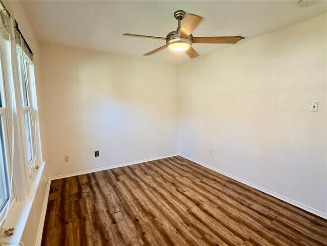 Building Photo - 11606 Birchbark Trail