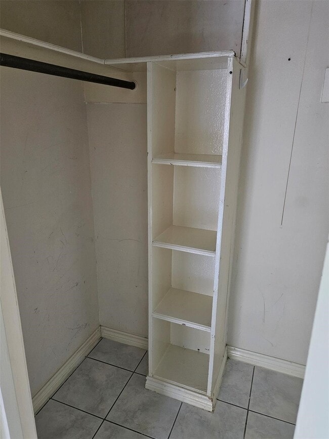 Building Photo - 7900 Westheimer Rd