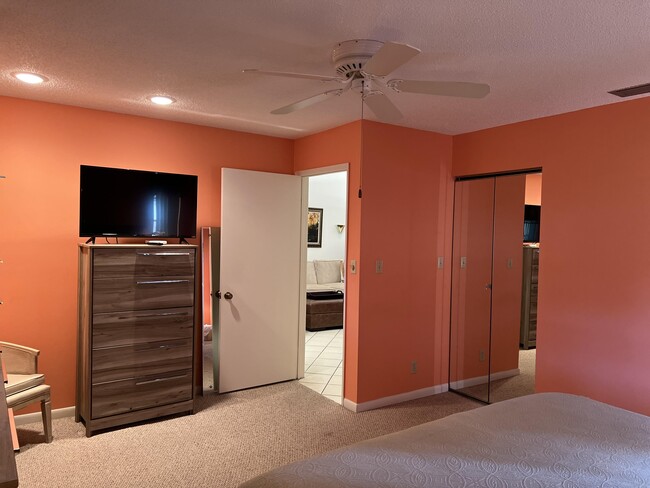 Building Photo - 10555 Garden Palm Ct