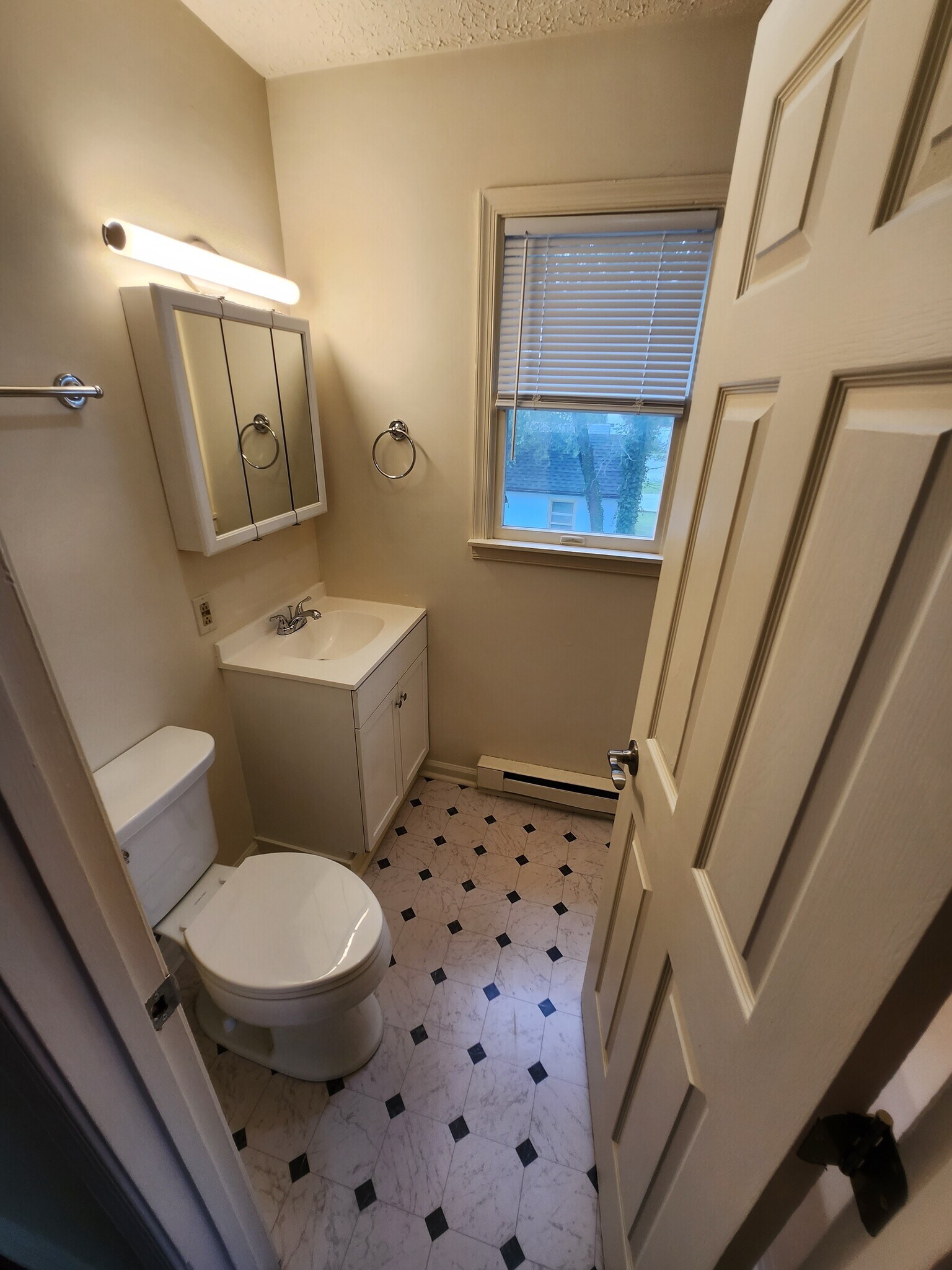 Building Photo - 542 N Loudoun St