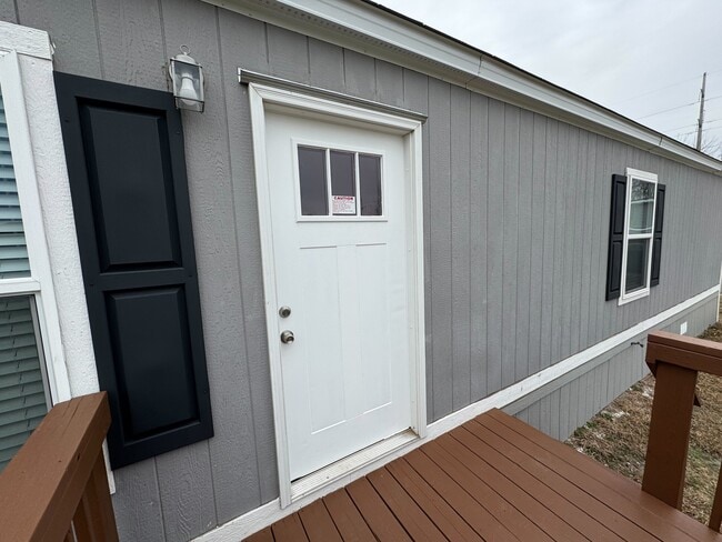 Building Photo - 114 Shady Grove Dr