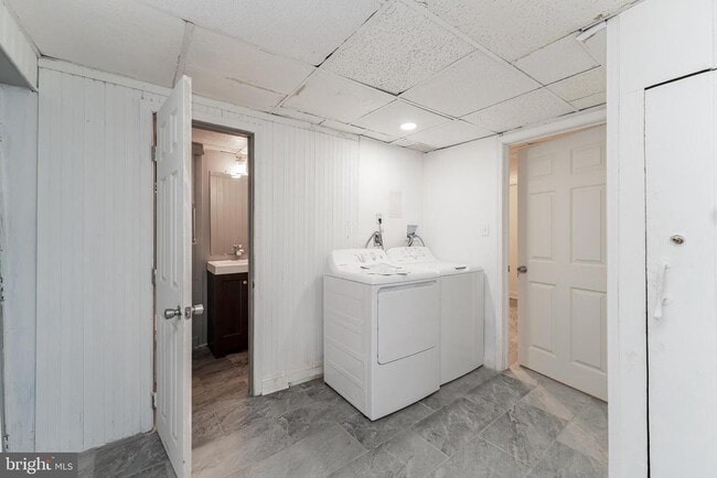 Building Photo - 4700 Southern Ave SE