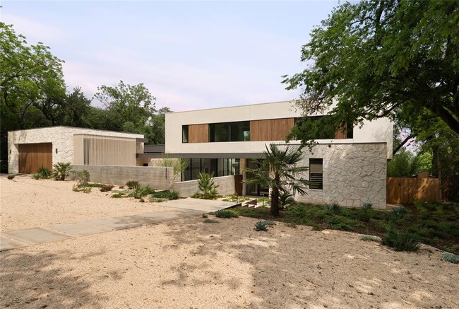 Building Photo - 4705 Balcones Dr