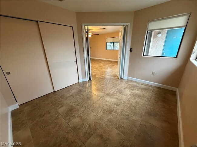 Building Photo - 2140 Pinetop Ln