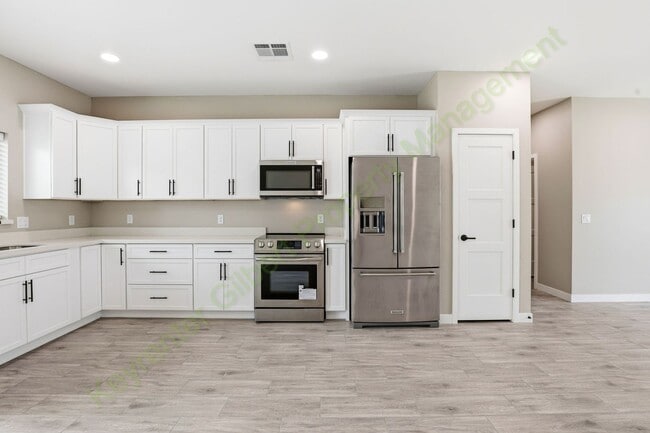 Building Photo - Brand-New 3-Bedroom Duplex with Designer Finishes & Private Yard in Central Mesa