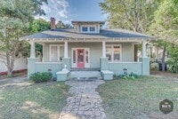 Building Photo - Central Location, Hardwood Floors, Recently Updated
