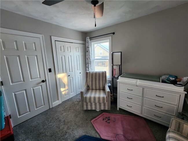 Building Photo - 198 Sunbury St