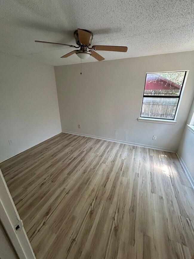 Building Photo - 3712 Pulsar Dr