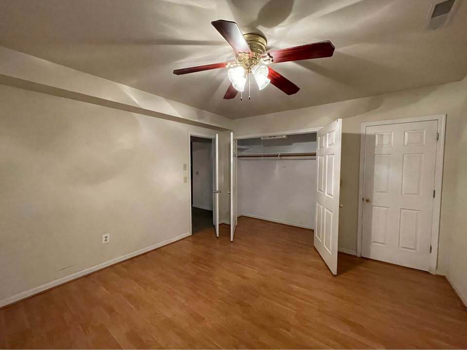 Building Photo - 706 Stonewall Ln