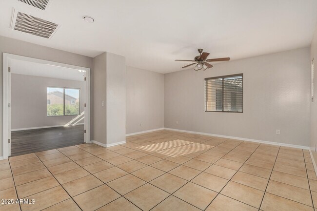 Building Photo - 4115 W Valley View Dr