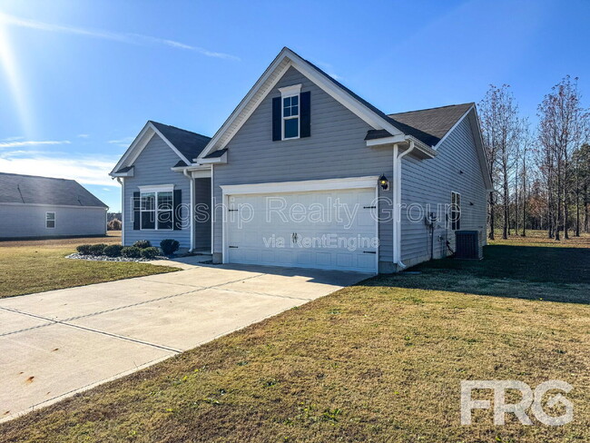 Building Photo - 202 Kenison Way