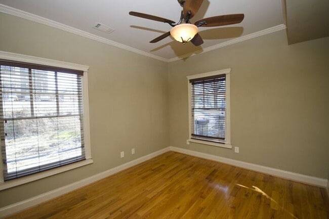 Building Photo - Luxury that you can call home! Amazing Loc...
