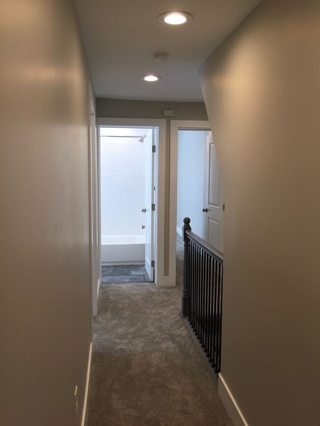 Building Photo - Just renovated 3 bed 2 bath home in emmaus.
