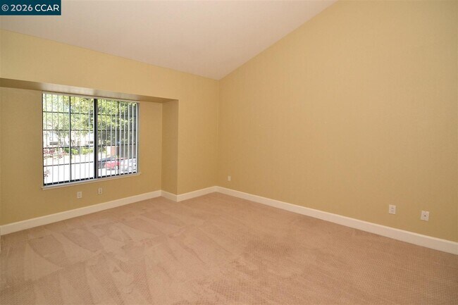 Building Photo - 182 Eastridge Dr