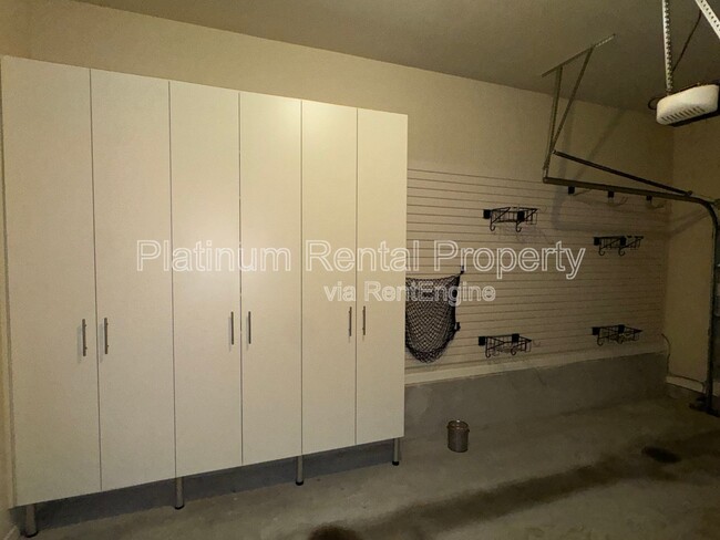 Building Photo - 3343 Blue Springs Walk