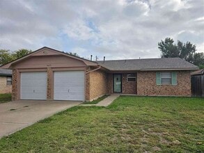 Building Photo - 1437 NW Great Plains Blvd