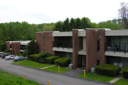 Sharon Hill Apartments - The Pearl Apartments