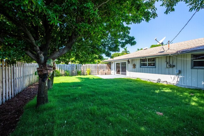 Building Photo - 187 Auburn Dr