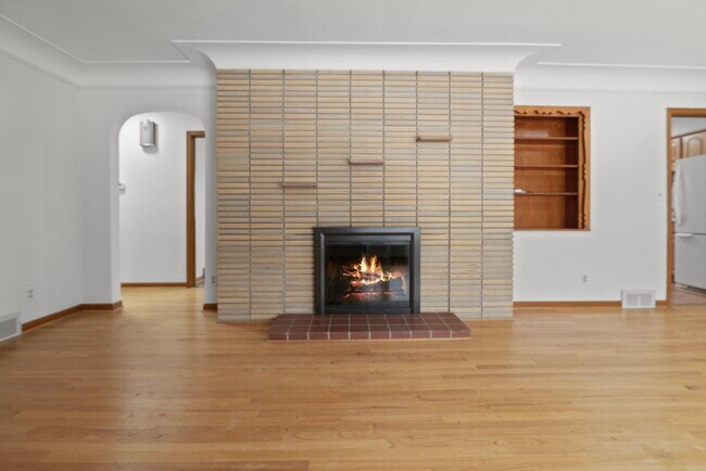 Building Photo - 2740 Judah Rd