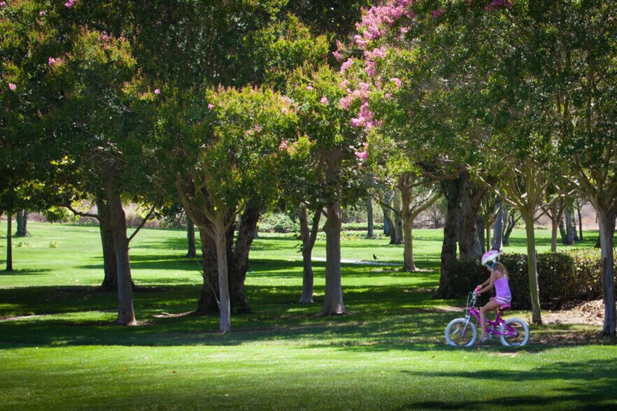 Building Photo - 21 Woodswallow Ln