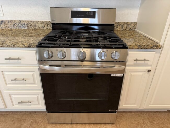 Building Photo - 52395 Avenida Carranza