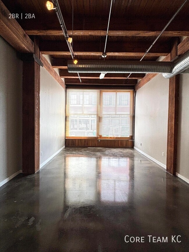 Building Photo - 204 Walnut St