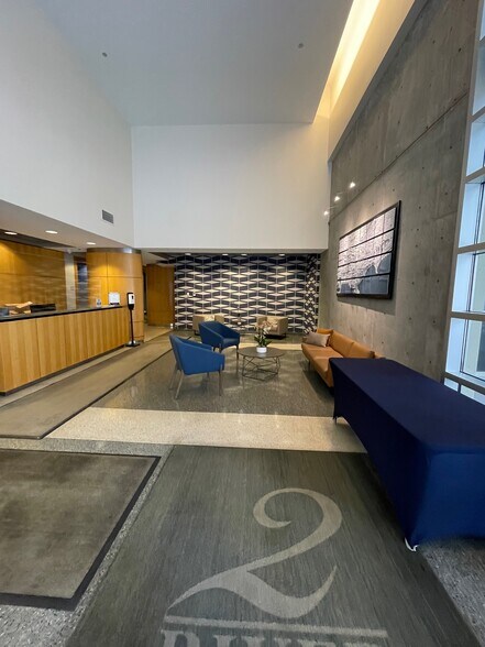 Main Lobby - 720 N Larrabee St Unit 1707