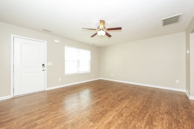 Building Photo - 639 Big Hurricane Dr