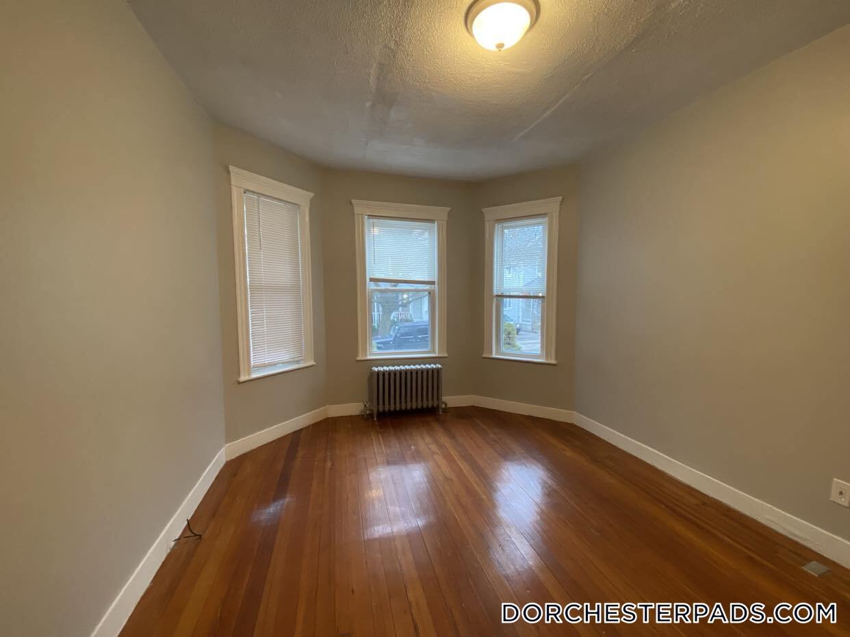 Building Photo - 39 Harwood St