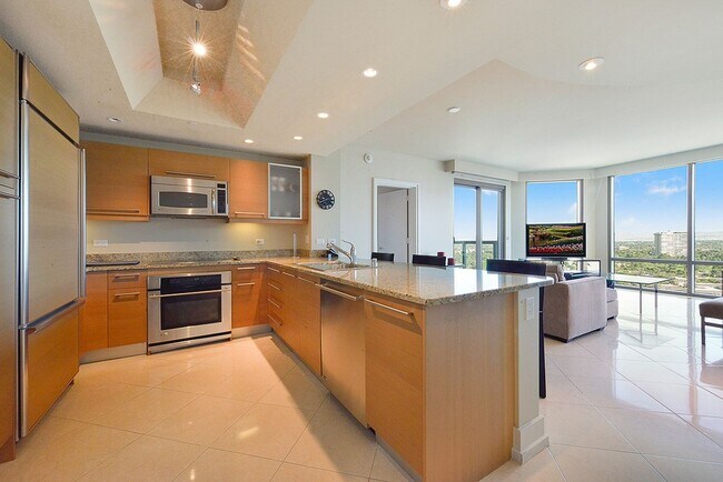 Building Photo - Turnberry Towers~2 bedroom condo with pano...