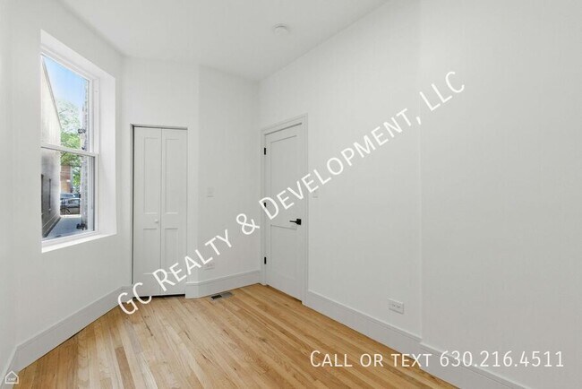 Building Photo - 1928 W 21st St