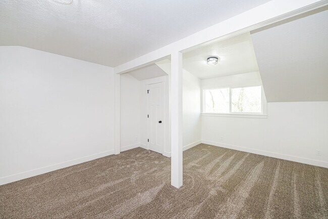 Building Photo - 8410 S 890 E