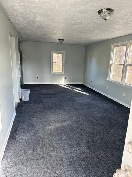 Building Photo - 115 Marshall St