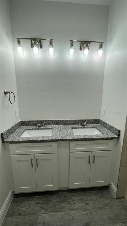 Building Photo - 4949 Ives Ave