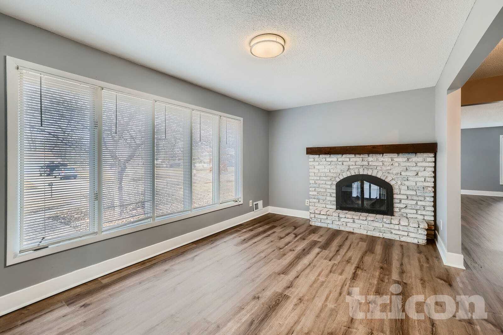 Building Photo - 820 Shenandoah Ln N