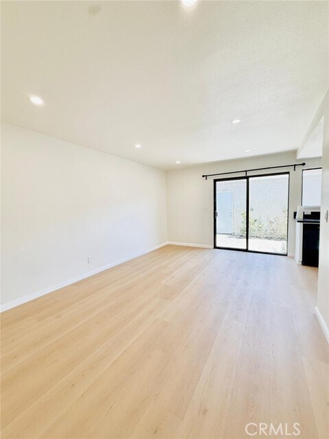 Building Photo - 27939 Ridgebrook Ct
