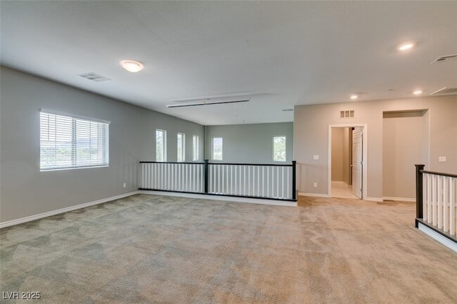Building Photo - 479 Lost Horizon Ave