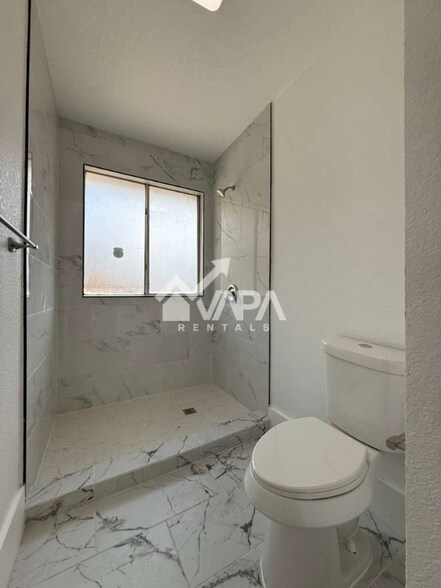 Building Photo - 3616 Candlernoll Cir