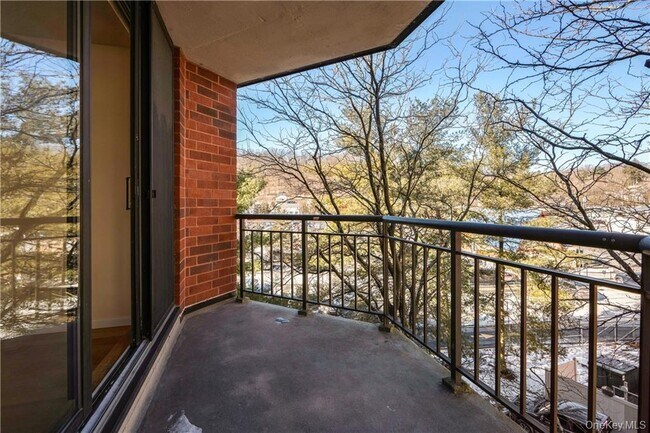 Building Photo - 50 E Hartsdale Ave