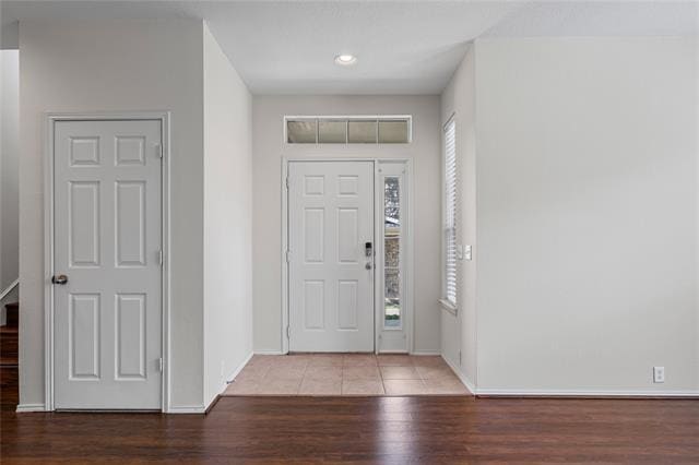 Building Photo - 2301 Stoneleigh Pl