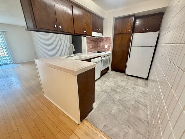 Building Photo - Resort-Style 1BD Condo with Pool, Spa, Gym & Gated Parking in El Segundo