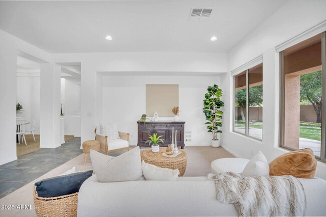 Building Photo - 4756 E Ironhorse Rd