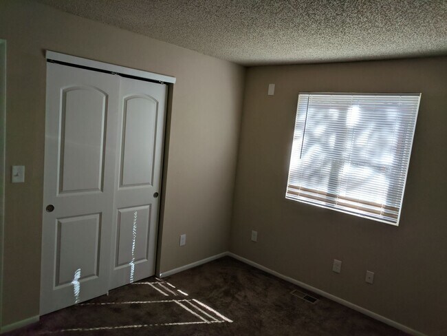 Building Photo - Kearney Street Apts.