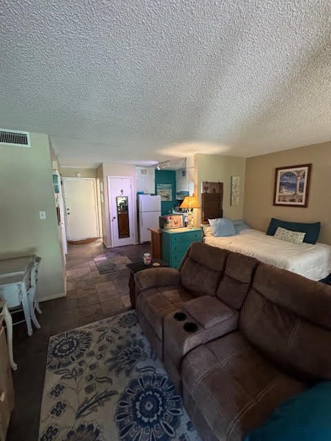 Building Photo - 217 Molokai Vlg